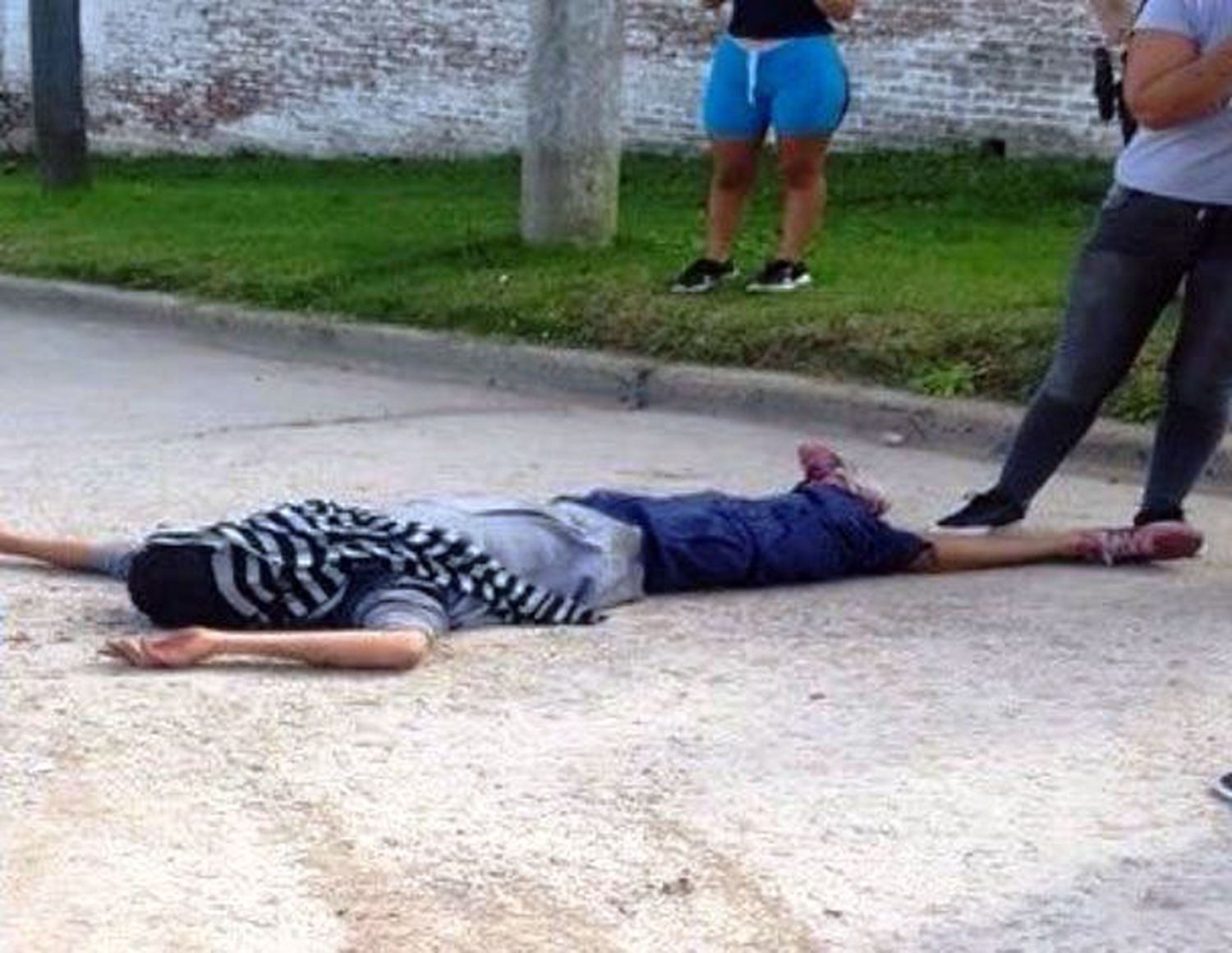 Quedaron detenidos los dos individuos aprehendidos por arrebato en Quequén