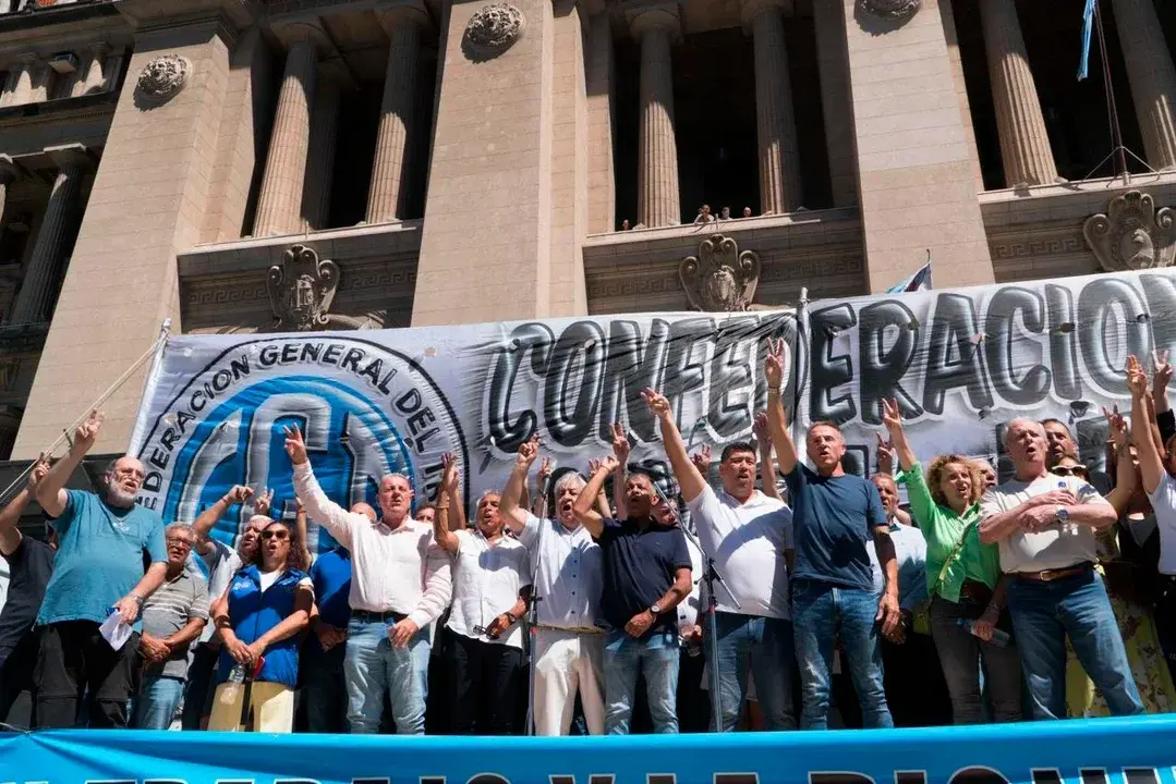 La CGT, las CTA, la UTEP marcharán al Congreso en rechazo a las políticas del Gobierno