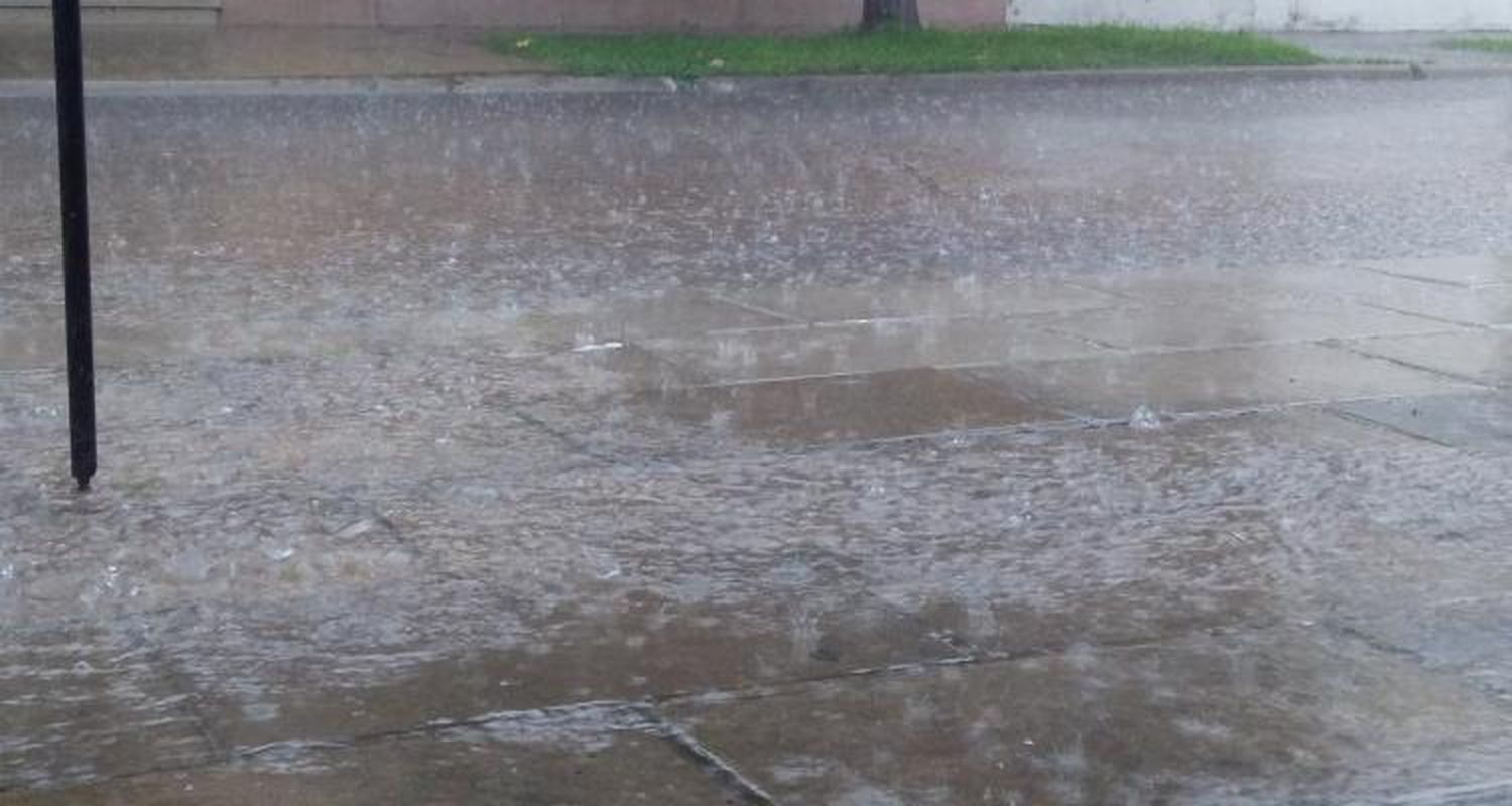 Hay alerta meteorológico por “tormentas fuertes”