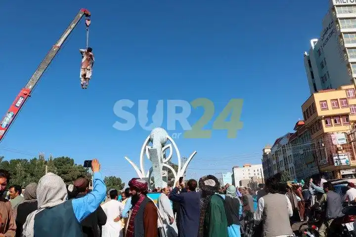 Aberrante: los talibanes volvieron a colgar cadáveres en plazas públicas
