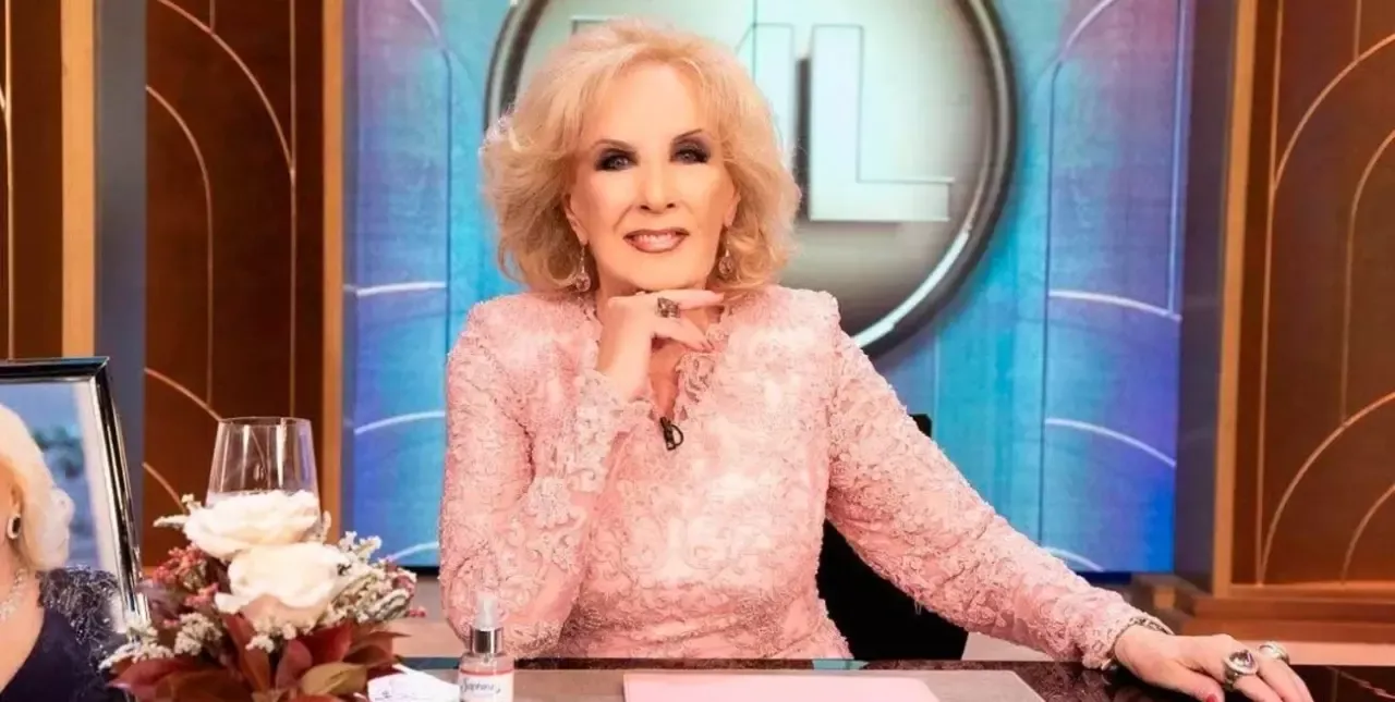 A Mirtha Legrand no le gustó la estatua que le hicieron: “Esa no soy yo”