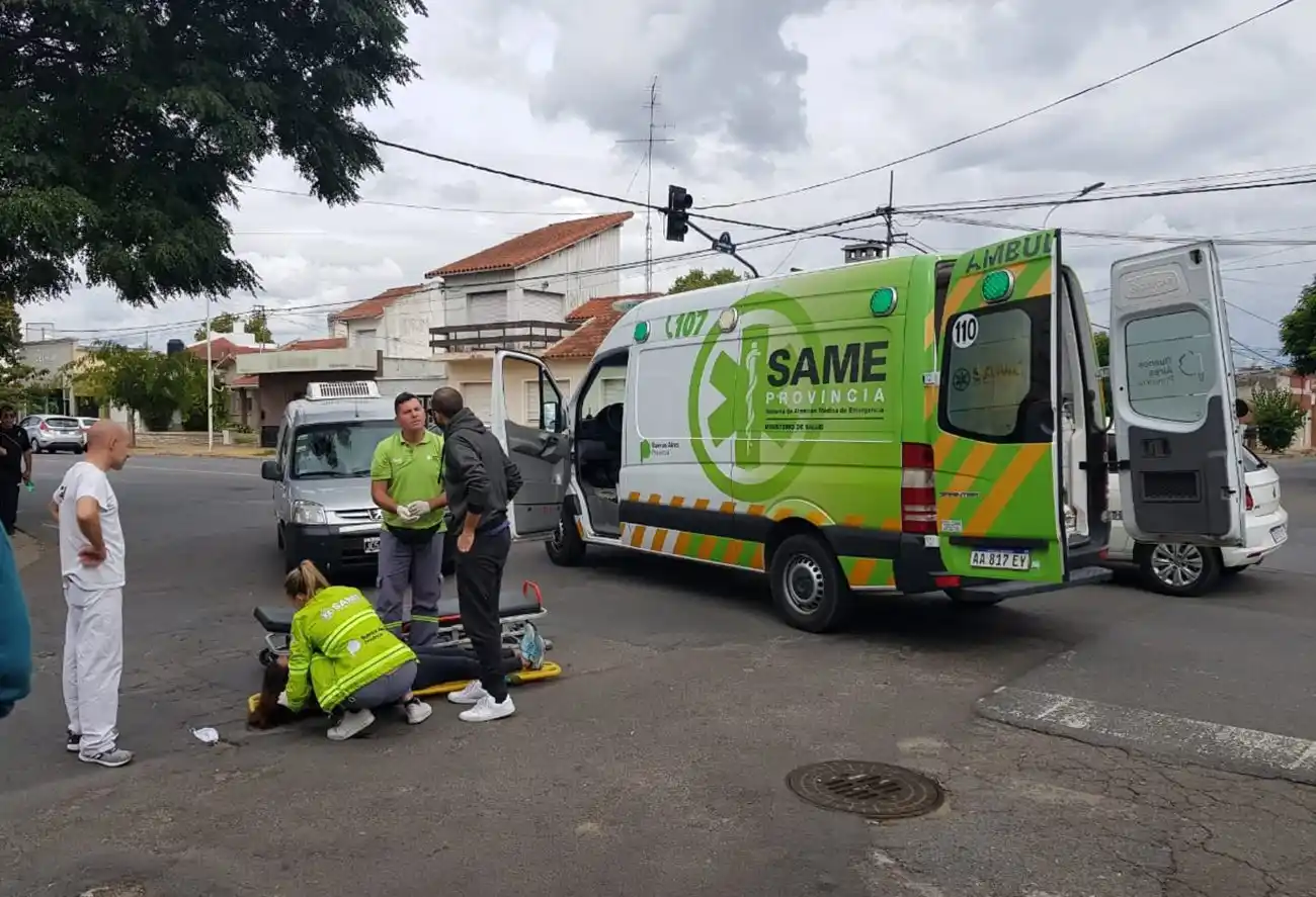 Una motociclista fue atropellada por una  camioneta en Santamarina y Constitución