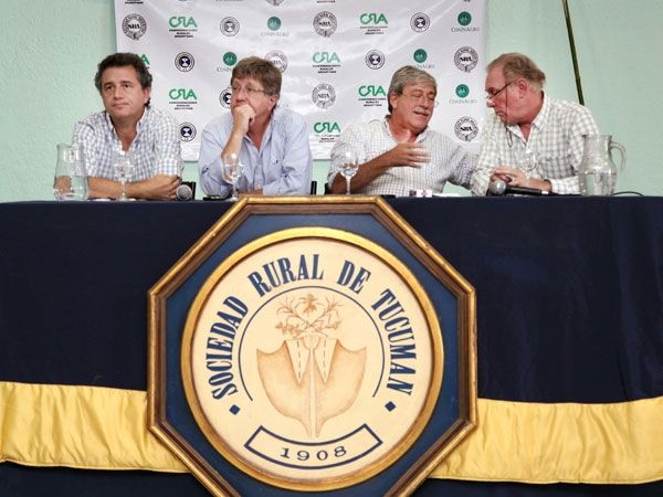 Paro del campo: La Mesa de Enlace anunció cese de comercialización