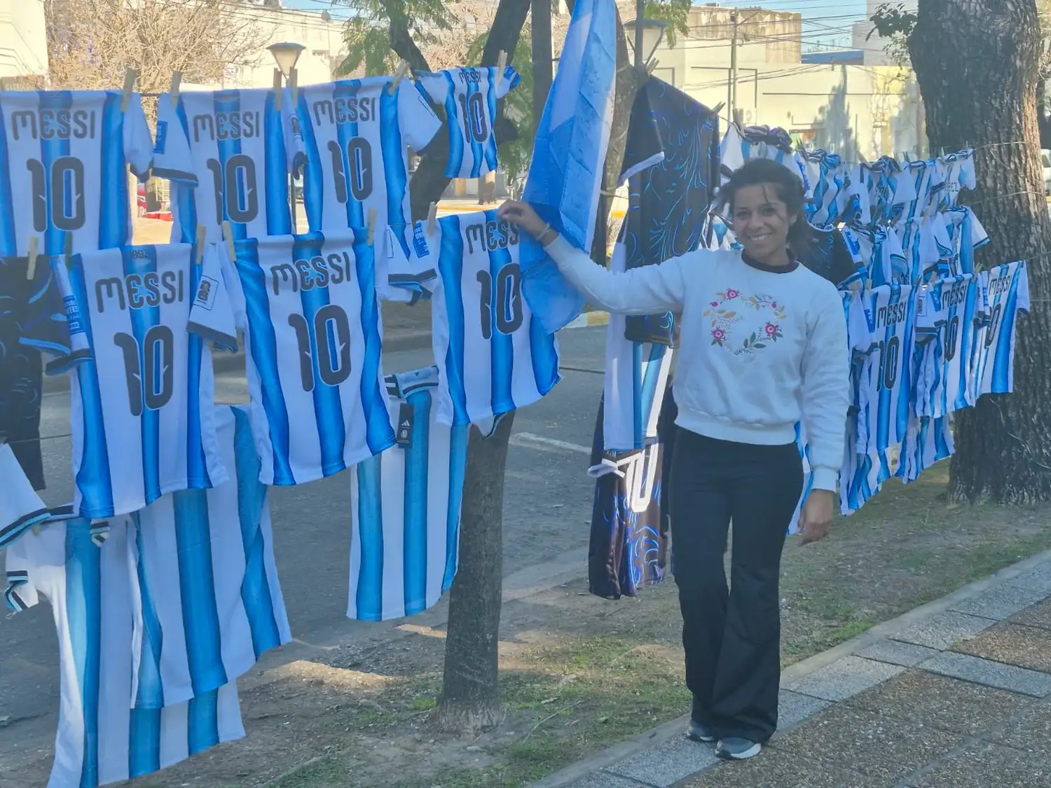 La fiebre mundialista se vive en el país y Crespo no escapa a esa regla