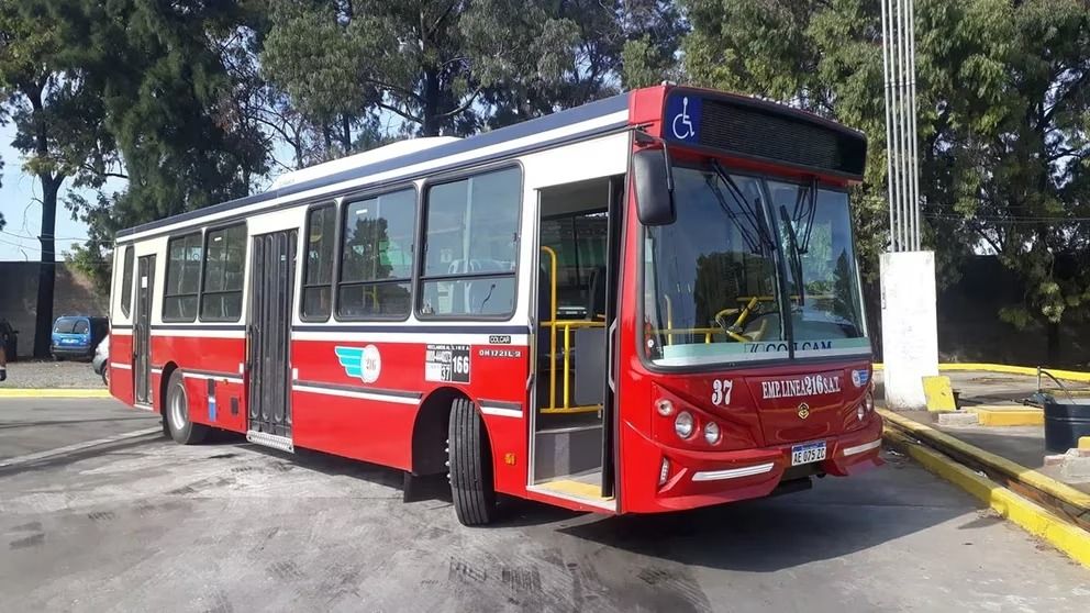 Inseguridad en Morón: Robaron otro colectivo a mano armada