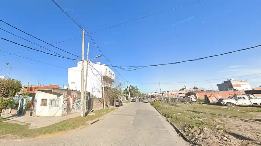 Balearon por la espalda a un adolescente para robarle