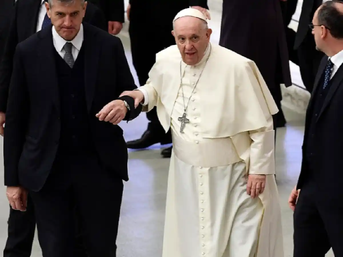 El Papa Francisco pidió que los padres no condenen a sus hijos por su orientación sexual