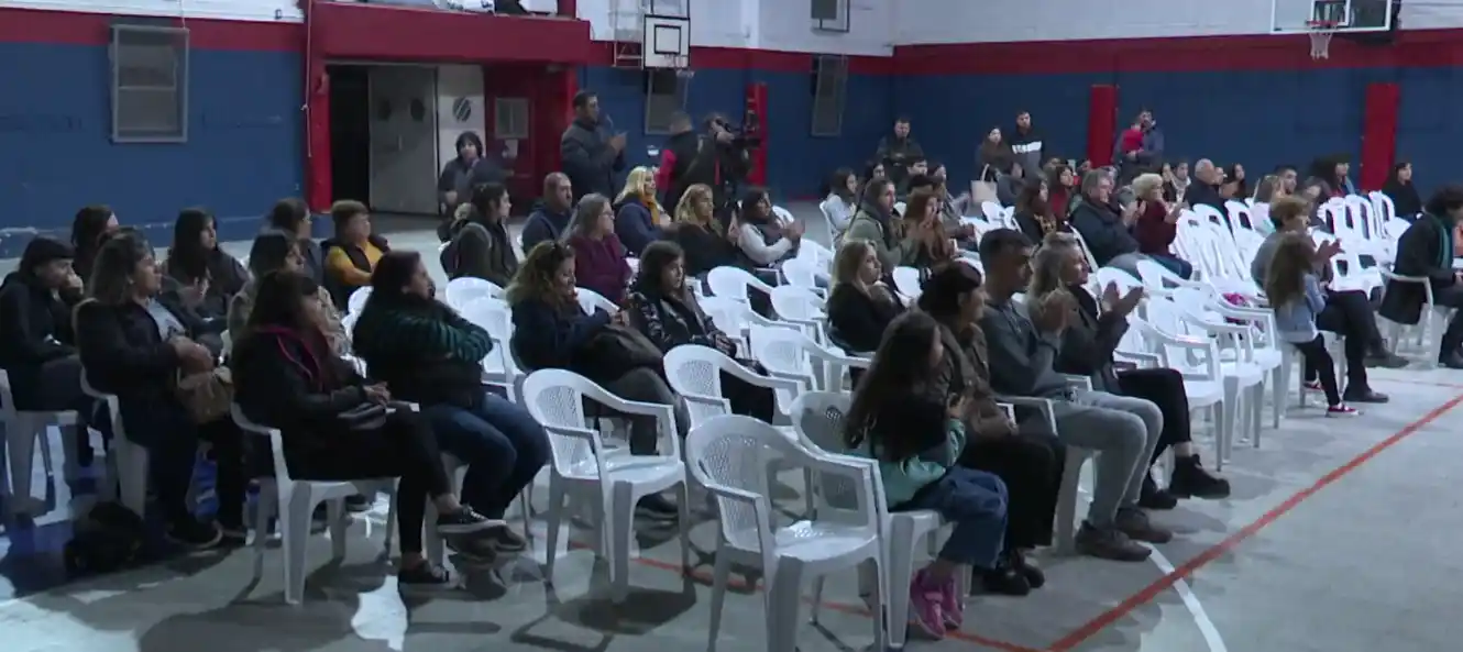 Becas para estudiantes: el Gobierno depositó los dos primeros meses a los 100 beneficiarios