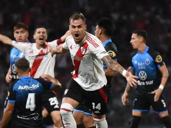 Boca ante Racing (CH), y River, otra vez con Ciudad de Bolívar
