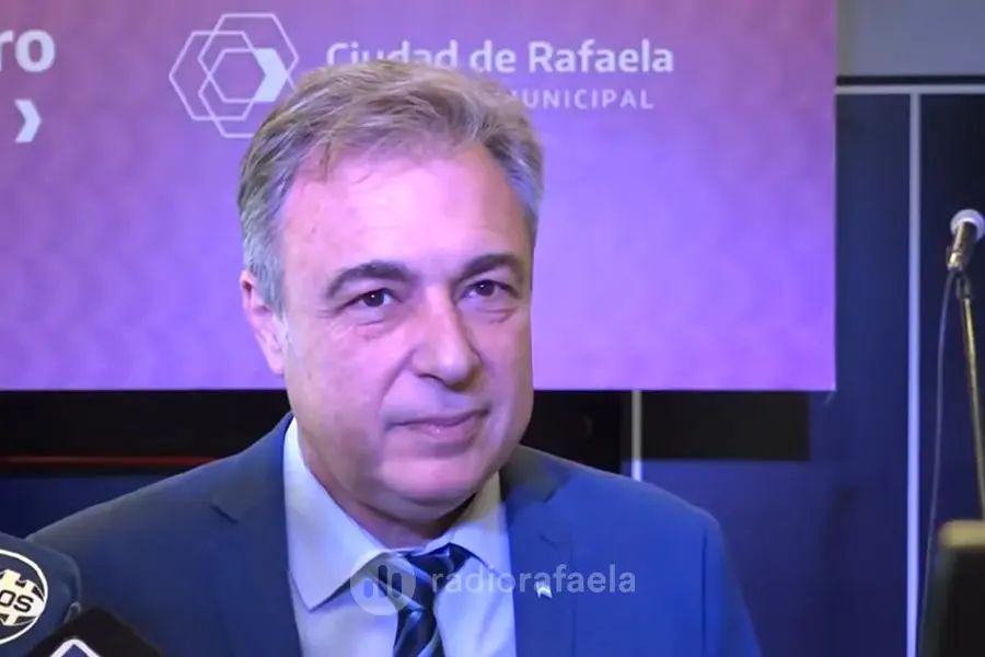 En el acto oficial por los 142 años de la ciudad, Luis Castellano comenzó su despedida como intendente