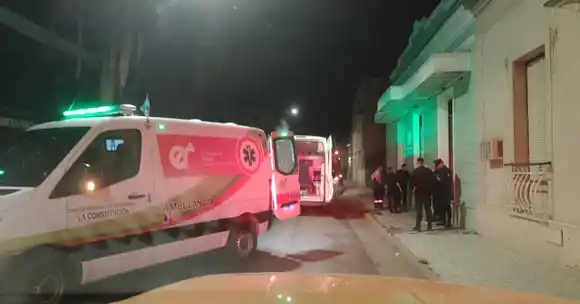 Trasladaron a 21 residentes de un geriátrico a los hospitales locales