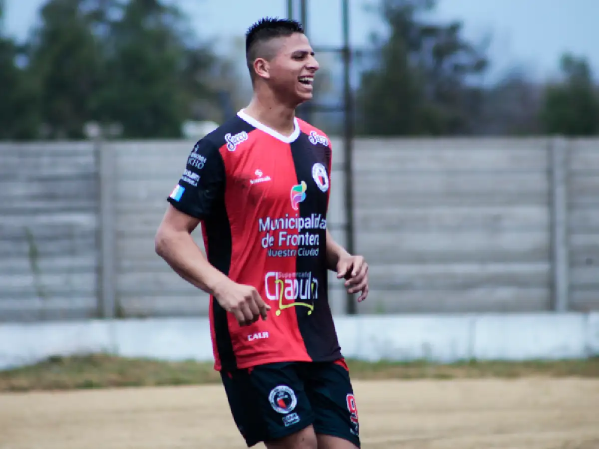 Se mantiene arriba