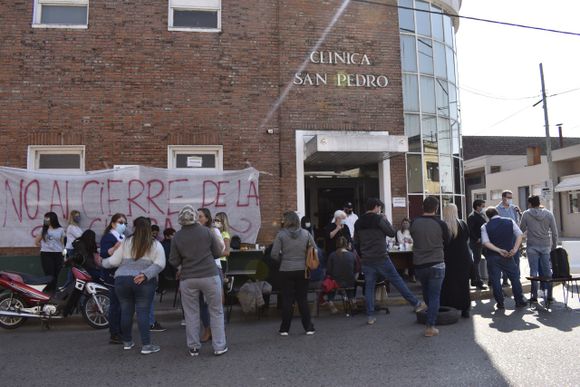Ramón Salazar y Creus estuvieron con los trabajadores en Clínica San Pedro