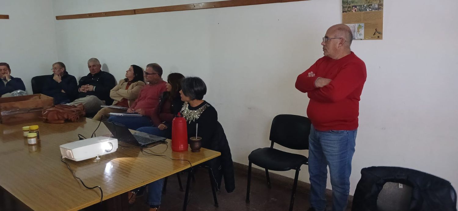 Reunión en San Javier por crisis apícola: 80% de pérdidas