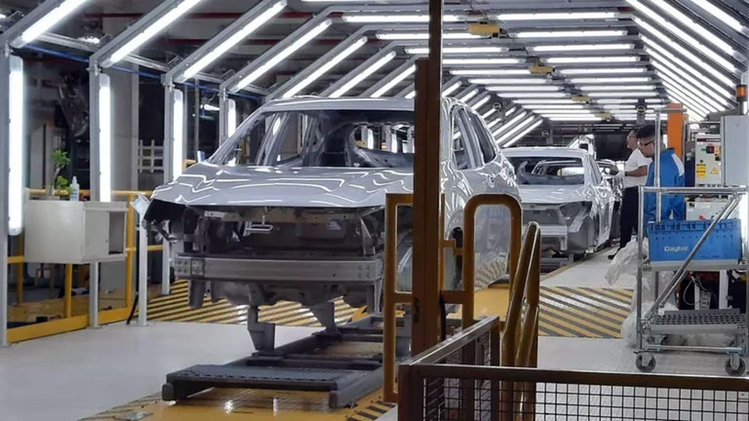 La falta de autopartes que sufrió la industria automotriz  se vio reflejada en una menor producción en octubre