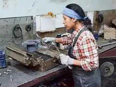 Un 8M con desigualdad en aumento: la informalidad laboral femenina alcanzó el 38,7% en 2024