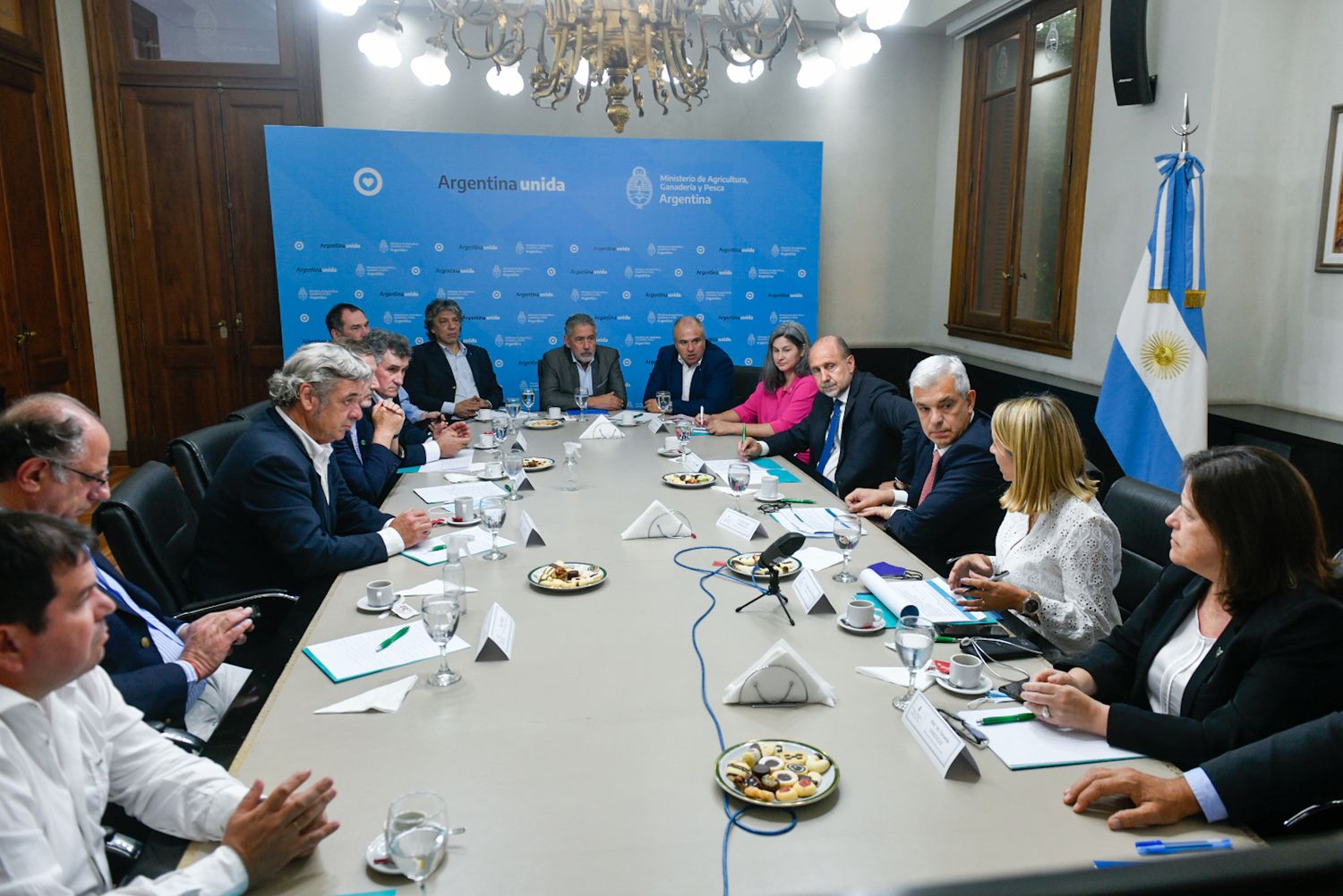 Stratta participó de la reunión con el ministro Julián Domínguez y las entidades agropecuarias