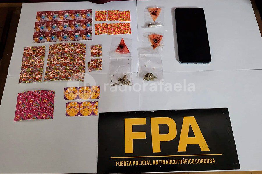 Detuvieron a dos hombres con más de 1000 troqueles de LSD en Córdoba: su valor es millonario
