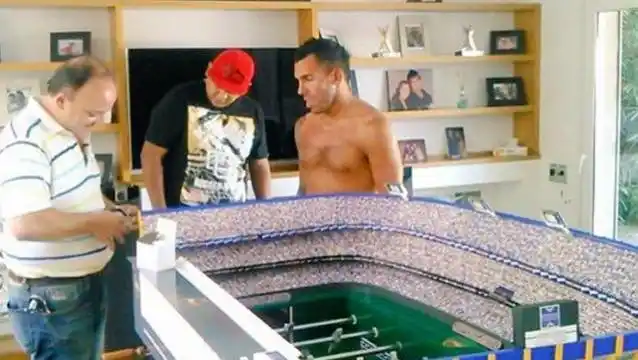 El metegol con la forma de la Bombonera de Carlitos Tevez 