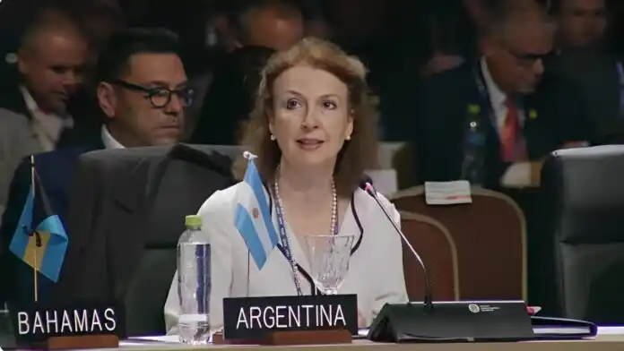 Mondino: “Al ritmo que va Argentina, tal vez las Malvinas preferirían ser argentinas”