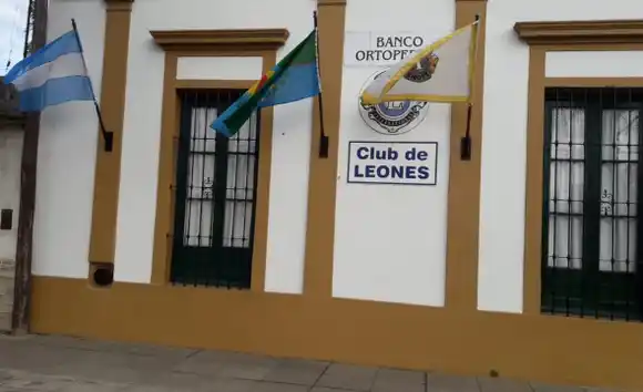El Club de Leones de Chascomús lanza su Bono Contribución Navideño para renovar el Banco Ortopédico