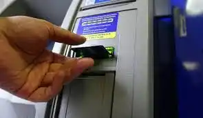 Comienzan el pago de haberes de enero a pasivos y activos

