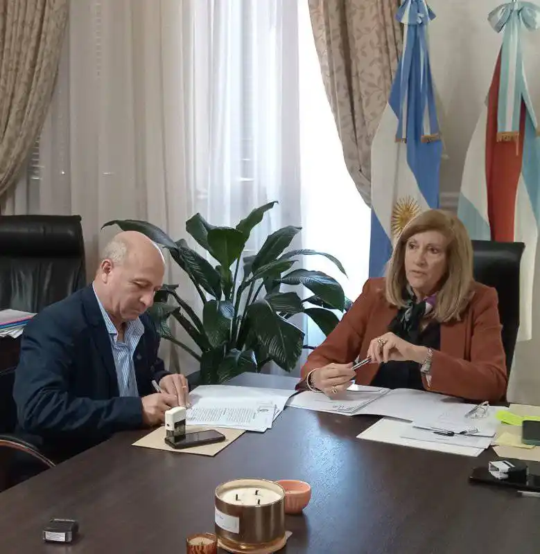 Fabián Menescardi gestionó semáforos para nuestra localidad