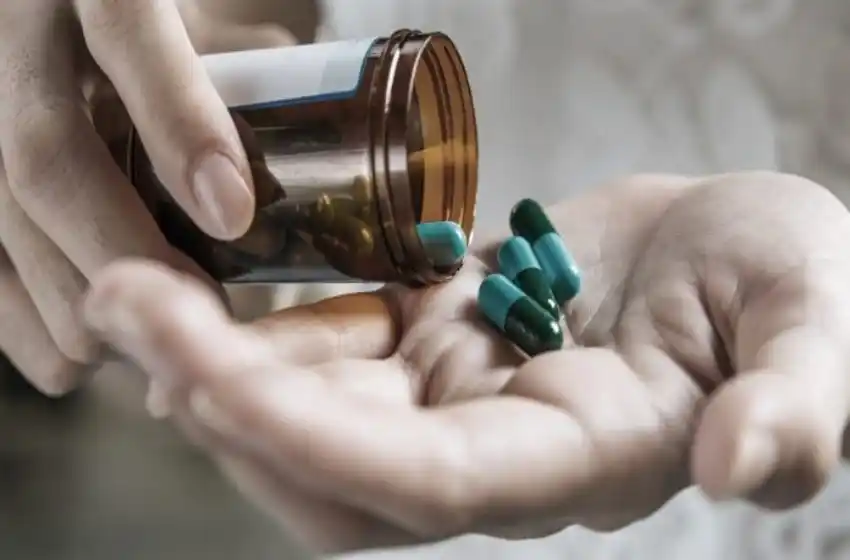 Aprobaron la ley que obliga a vender antibióticos con receta archivada