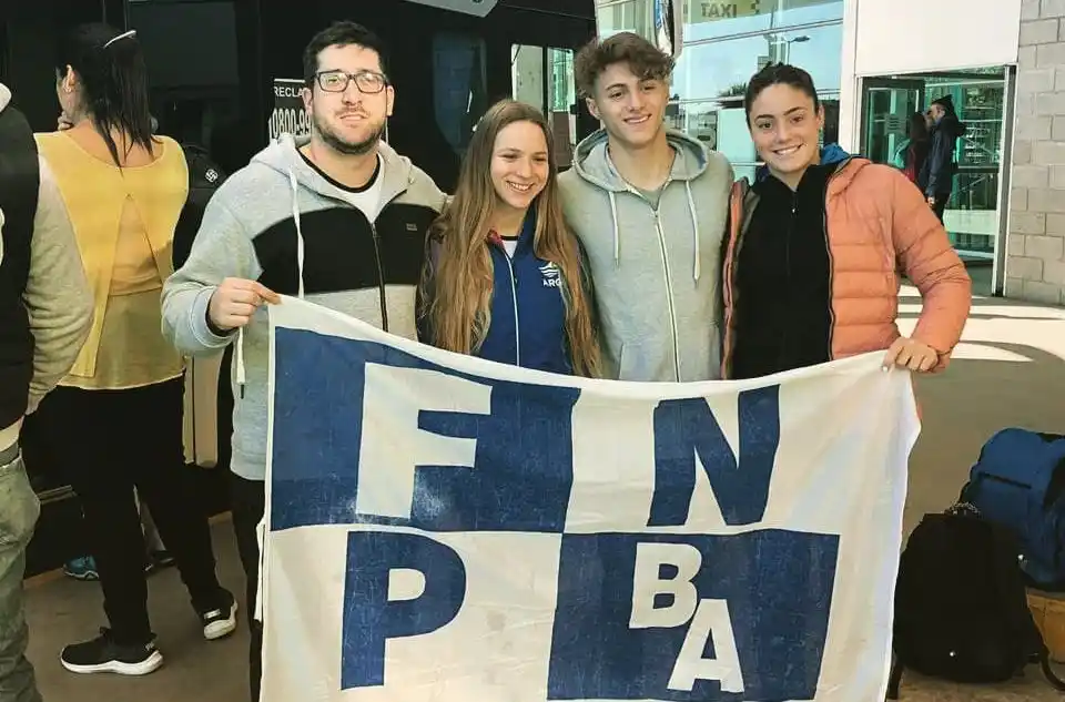 Tres marplatenses preparandose para ir a Brasil