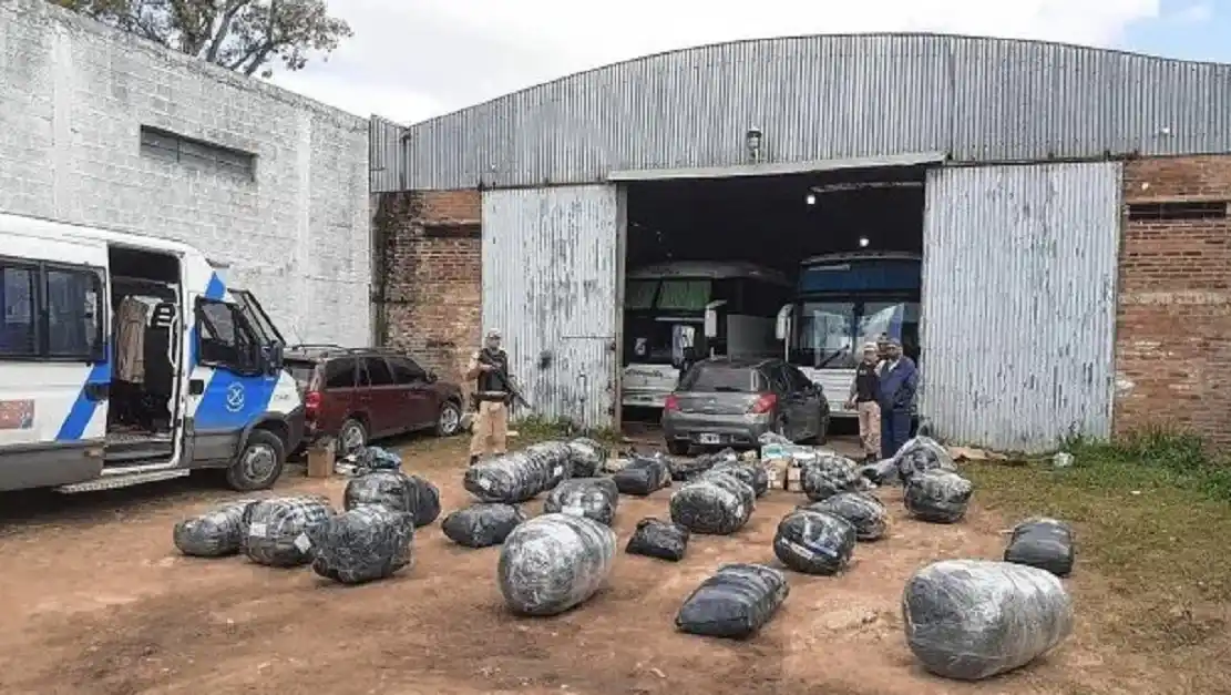 Prefectura secuestró mercadería, marihuana y casi 25 mil dólares