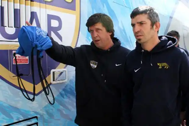 No va más: Phelan dejó de ser el coach de los Pumas