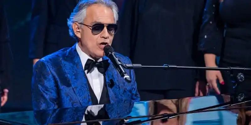 El coronavirus humilla a Andrea Bocelli