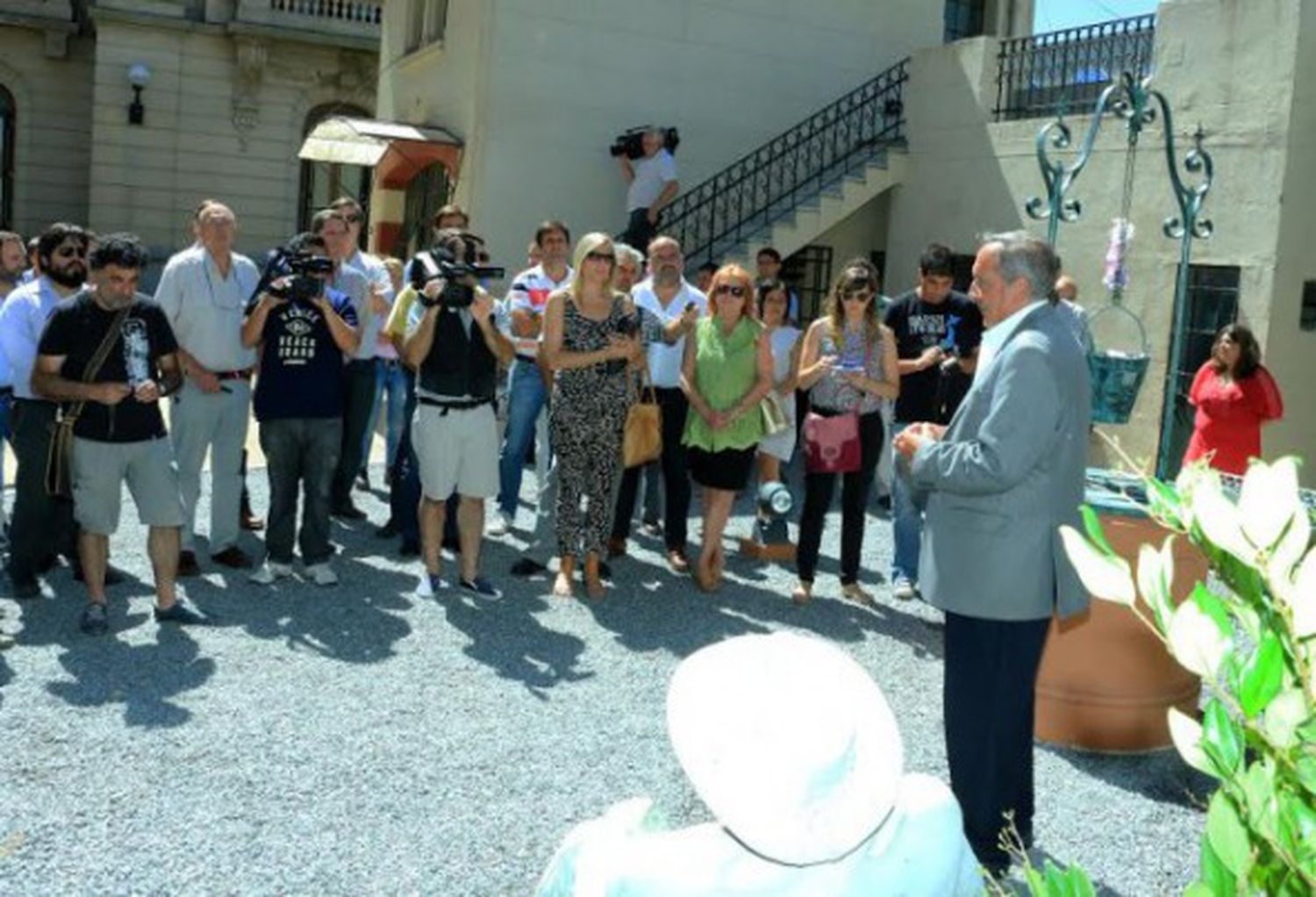  Tandil: Recordaron a René Lavand en los Jardines del Palacio Municipal