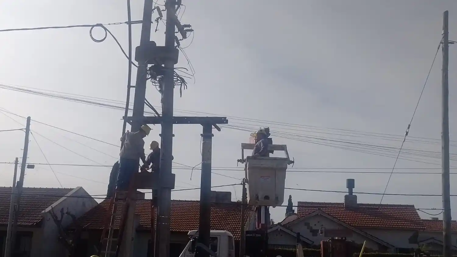Trabajos del recambio del transformador en 26 y Diagonal