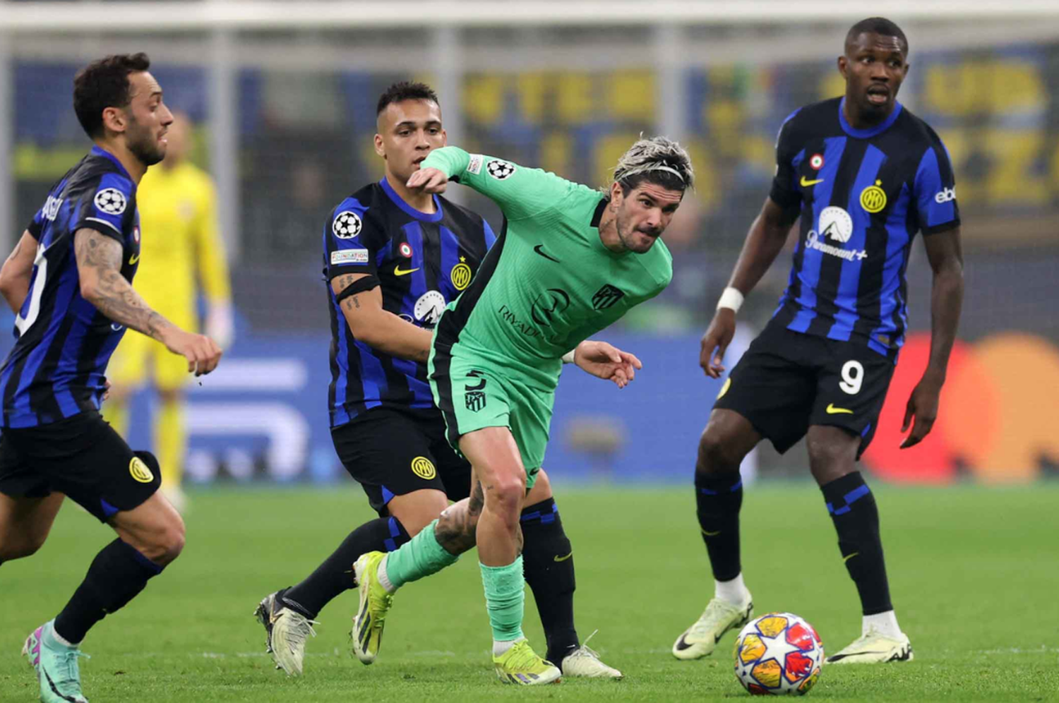 En el partido habrá 5 argentinos en total