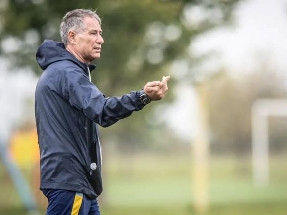 Holan tras el triunfo de Central sobre Los Andes: "Creo que cada vez somos más equipo"