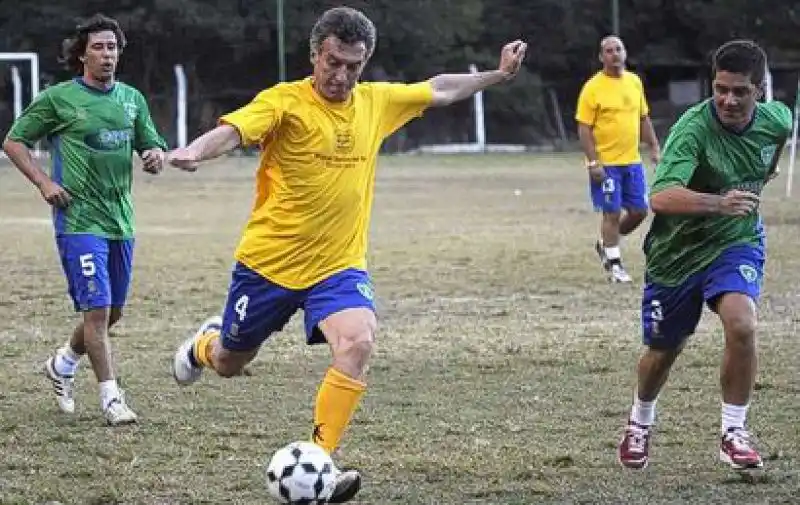 Las “canciones de cancha amistosas” dedicadas a Macri