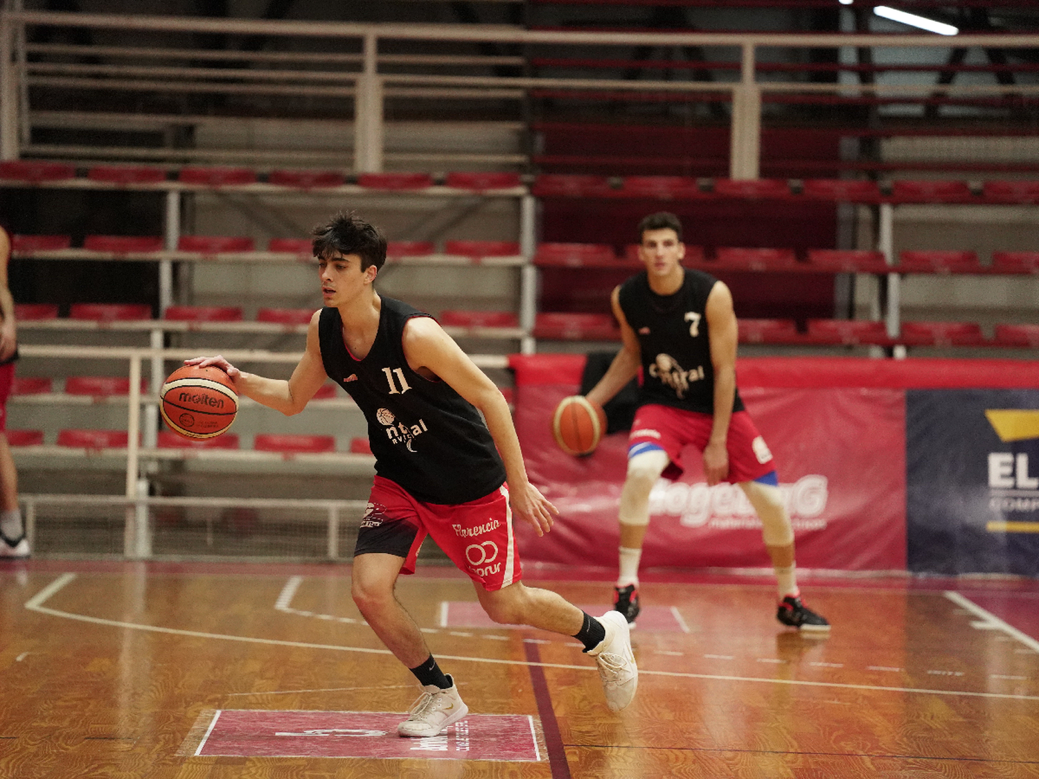 Ensayo de domingo para los “Halcones Rojos”