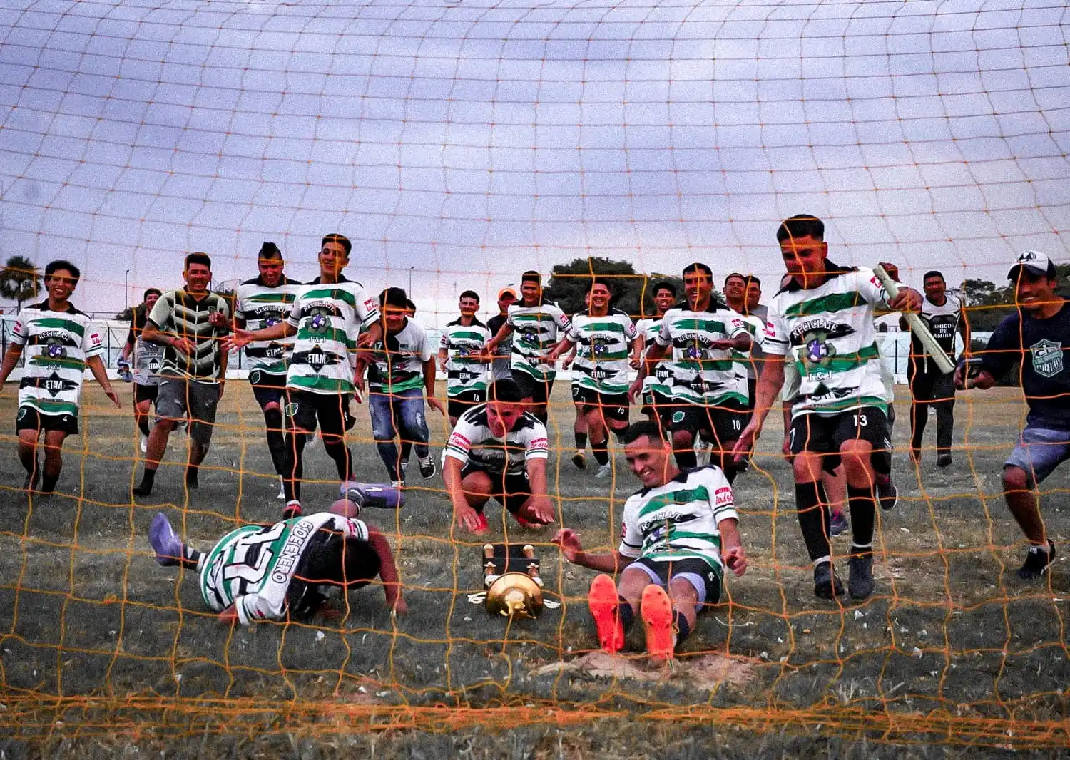 6 de Enero es el campeón del
Torneo de Primera División C