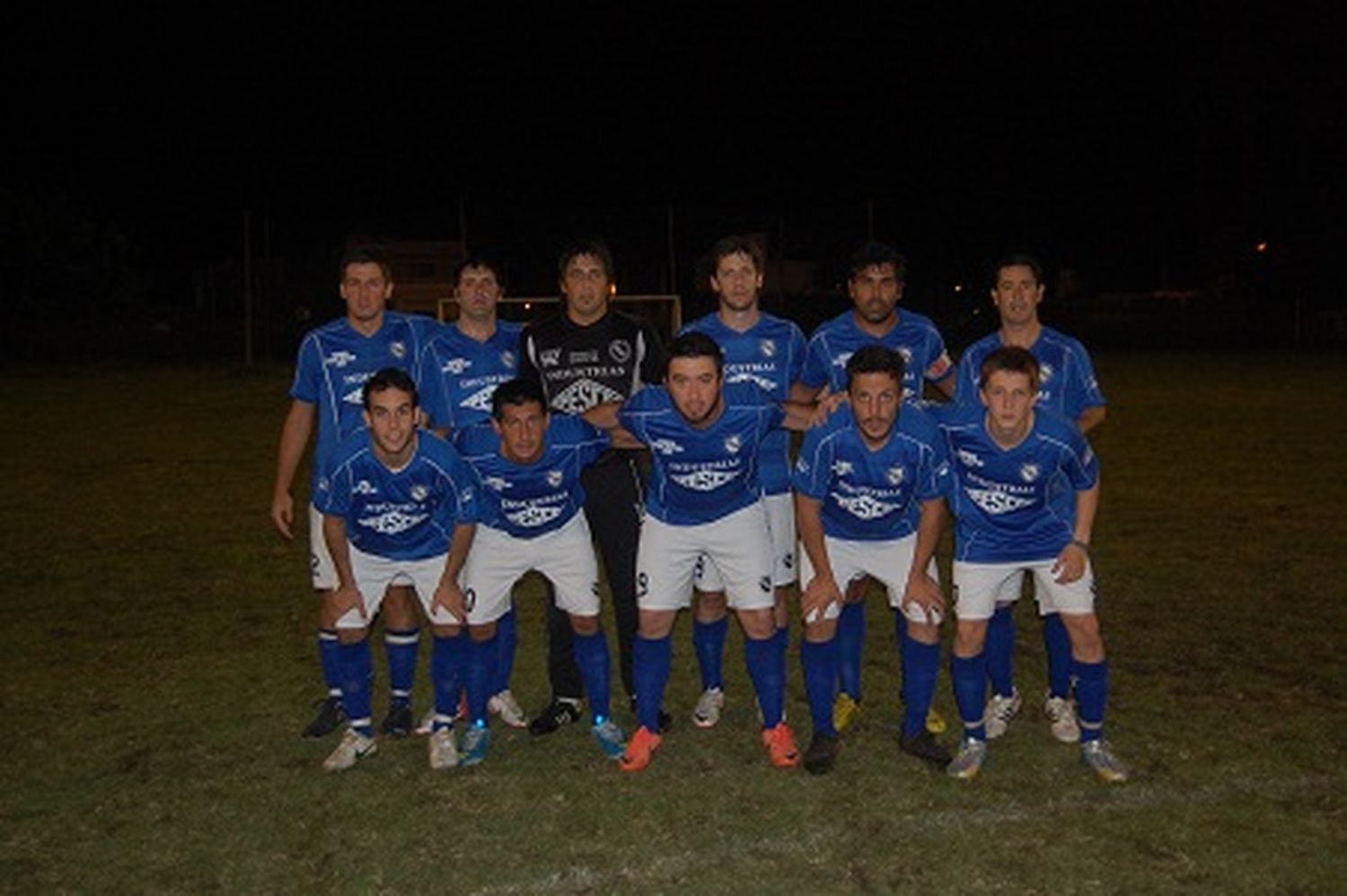 Deportivo Urdinarrain y Cental Larroque juegan por un lugar en la final