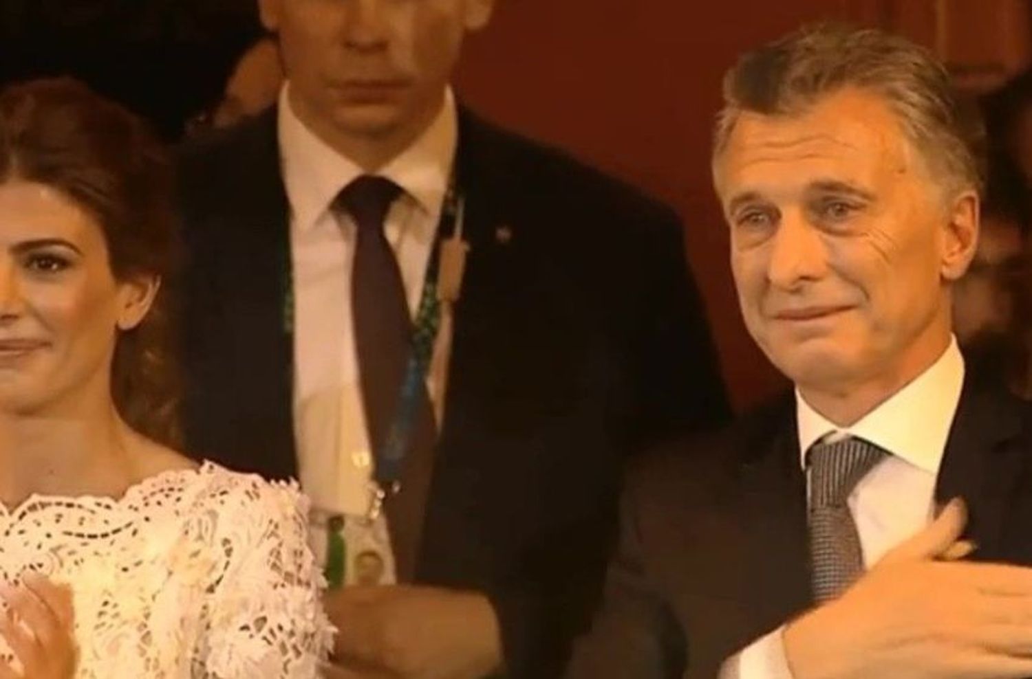 Macri lloró de emoción y estallaron los memes en las redes