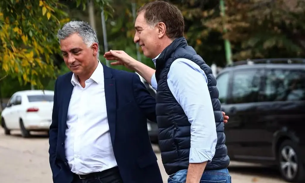 Diego Santilli y Sebastián Pareja participaron de un acto de La Libertad Avanza en Suipacha con dirigentes bonaerenses.