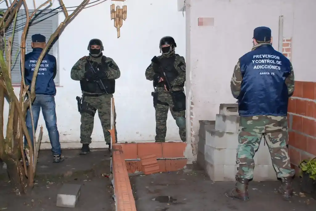 Casi una decena de detenidos en 25 allanamientos