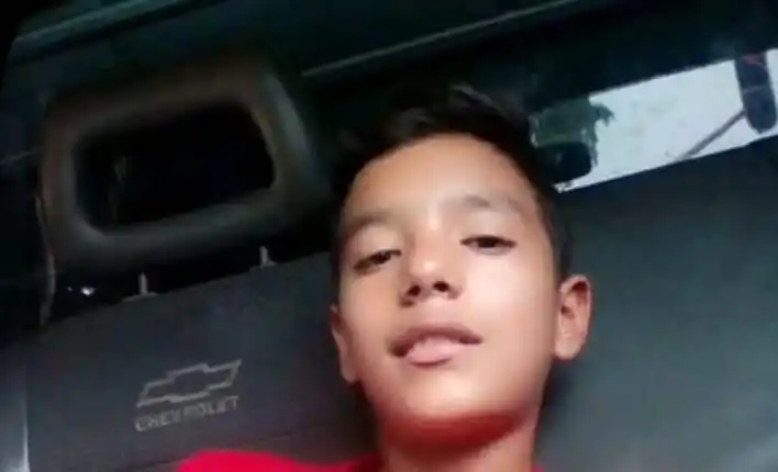 ¡SALVAJES! Seis jóvenes matan a golpes a otro chamo de 14 años: era su vecino