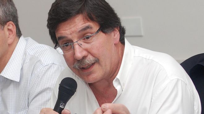 Sileoni: "Los docentes y gobierno bonaerense deben moverse de sus posiciones"
