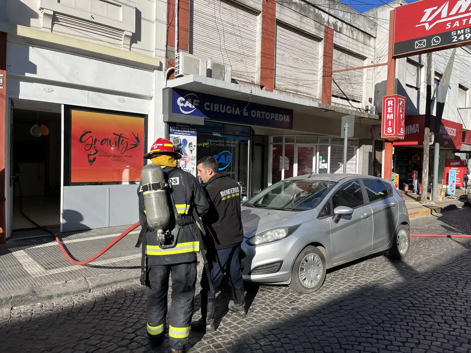 Bomberos sofocaron un principio de incendio en un gimnasio céntrico