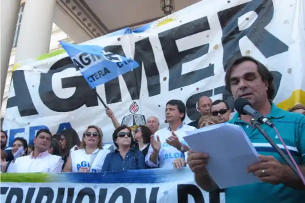 El titular de Agmer exigió la apertura de la paritaria salarial
