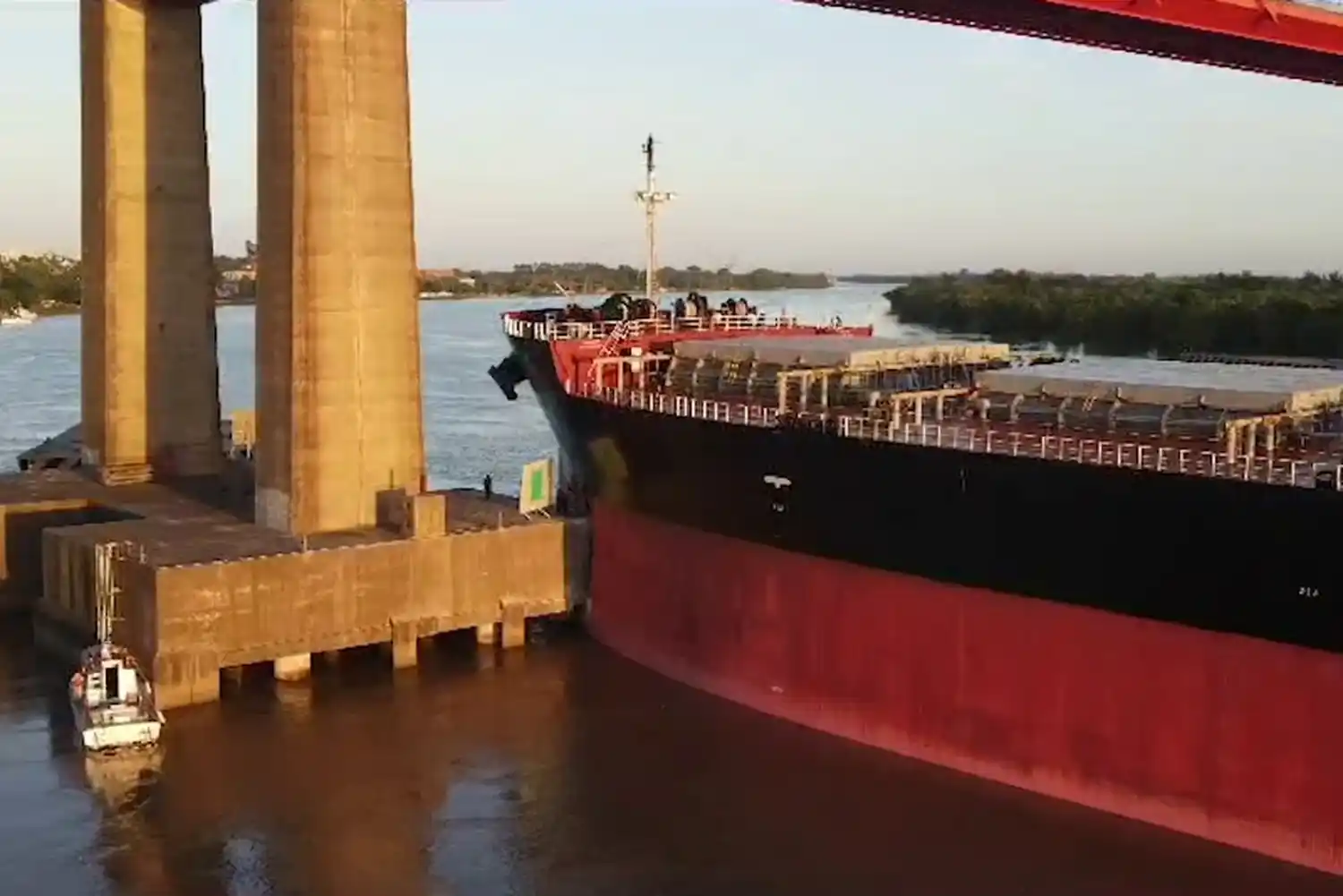 El barco colisionó el pasado 19 de enero.