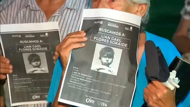 Cerca de 200 personas dijeron presente en la tarde-noche del jueves en la plaza de Ballesteros Sud