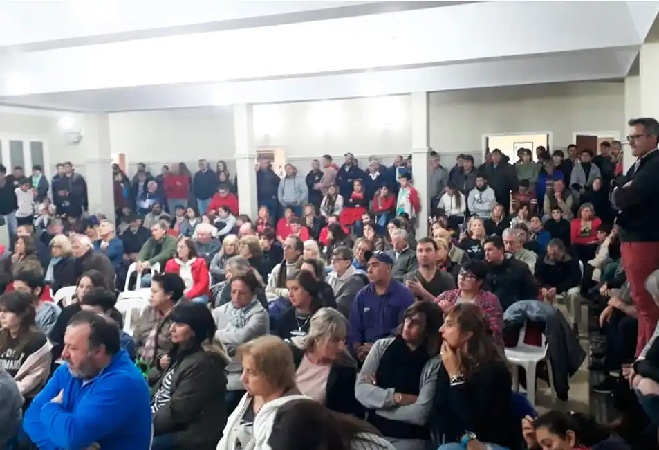 La comunidad de Barker busca evitar el cierre de Loma Negra